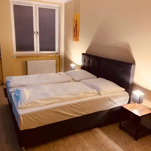 White Pearl 1 Albergue Nuremberga